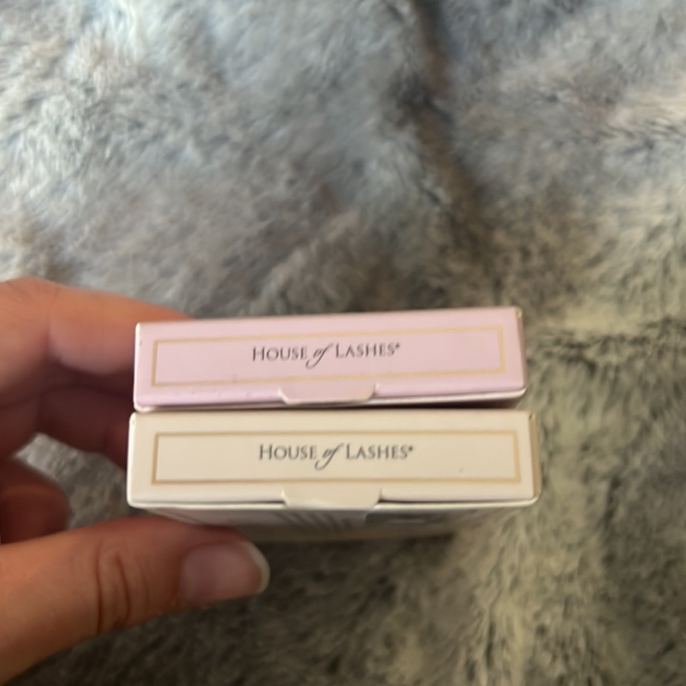 Two Pairs of Brand New House of Lashes - Picture 5 of 6